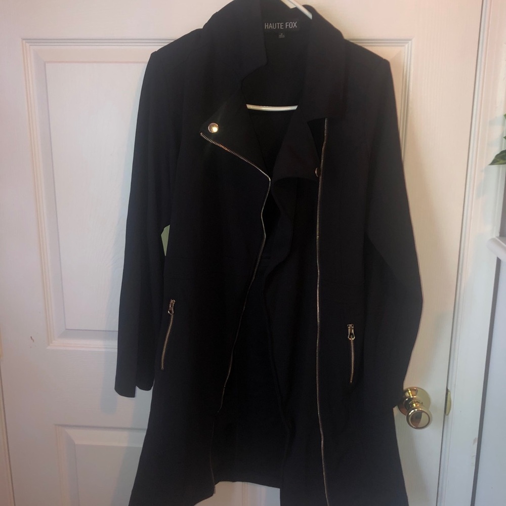 lightweight black coat
